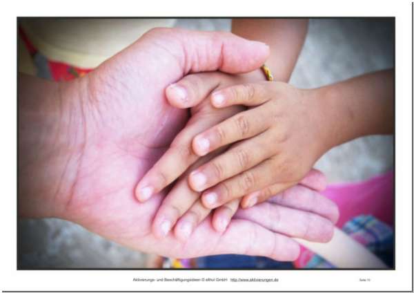 Kinderhände und Erwachsenenhände - finden Sie die Unterschiede und stellen Sie Impulsfragen